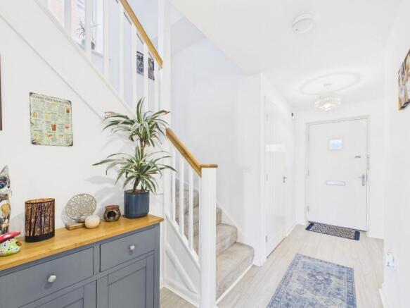 4 bed Detached for sale Image 7