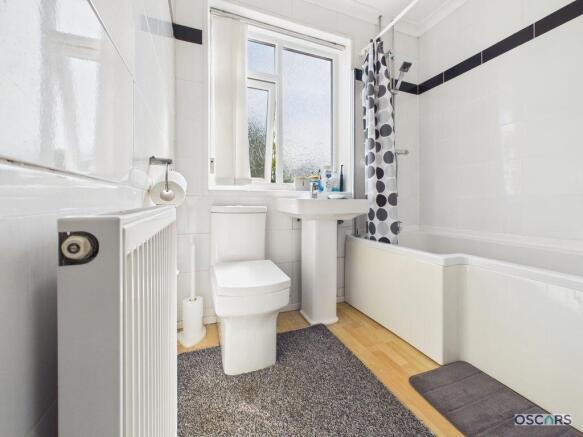 3 bed Terraced for sale Image 9