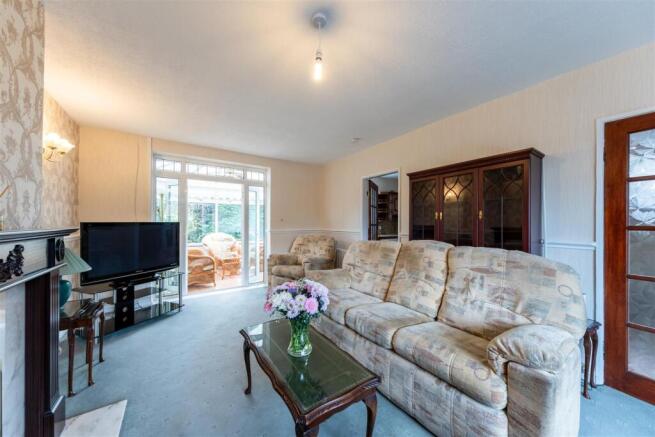 3 Chestnut Close-009.jpg