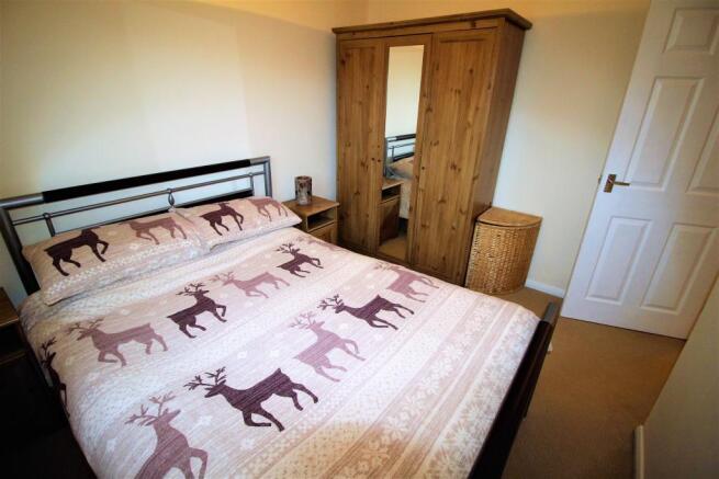 Bedroom 2 aspect 2.JPG