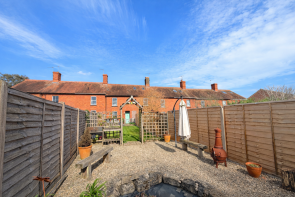 7, Lawrence Cottages, Lawrence Walk, Gillingham SP8 4JU