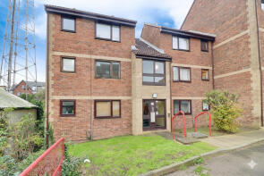 Flat 15, Priory Court, Roots Hall Drive, Southend-on-sea SS2 6HF