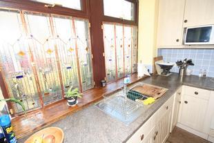 Feature coloured glass