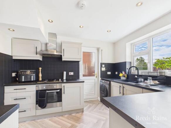 3 bed Detached for sale Image 8