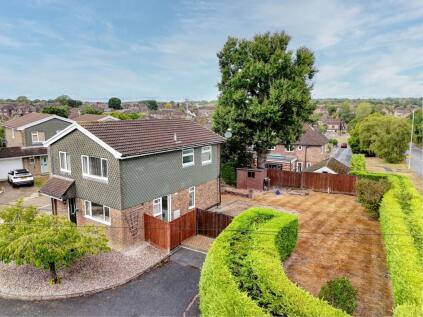 North Heath Close, Hailsham, BN27