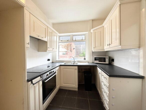2 bed Terraced for sale Image 7