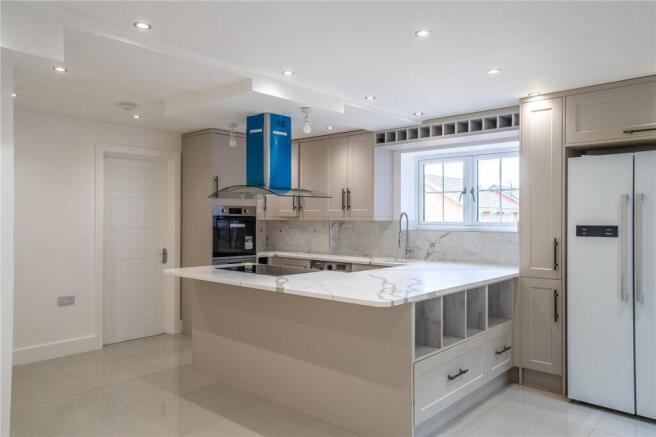 8A Greenfinch Close, Apley, Telford, Shropshire, TF1 6FY photo 4