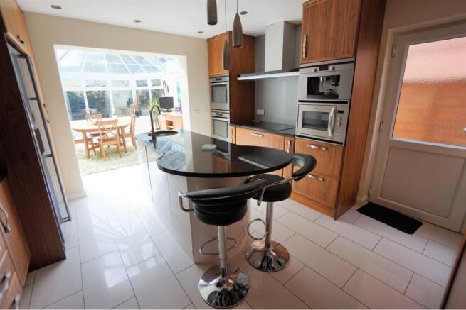 Kitchen / Breakfast