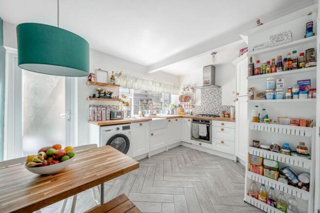 3 bed Semi-Detached for sale Image 2