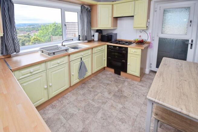 0b5a7b1c-Kitchen