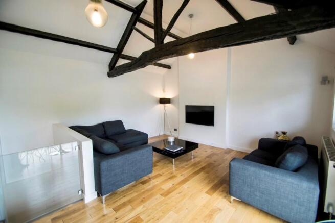 Lounge/Dining Room