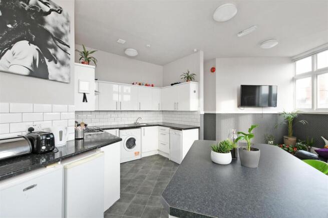 23 bed Not Specified for sale Image 10