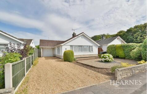 Caister Close, Ferndown, BH22