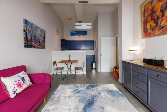 59 Jessop Court-3.jpg