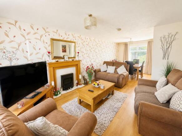 3 bed Terraced for sale Image 4