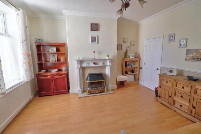 Dining Room Pic1