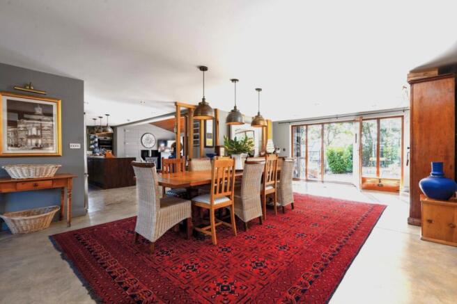 Reception/Dining Rm