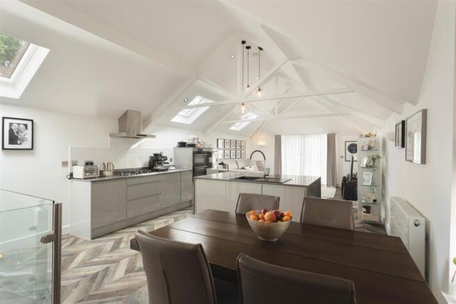 3 bed Detached for sale Image 4