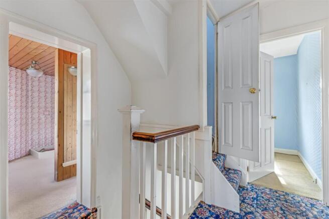 4 bed Semi-Detached for sale Image 7