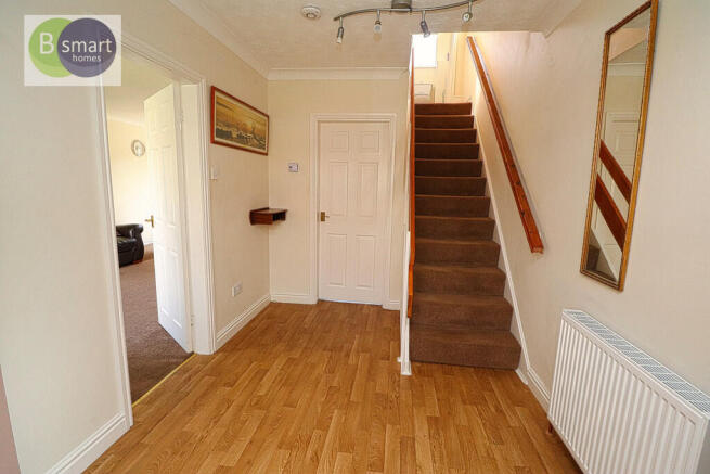 3 bed Semi-Detached for sale Image 7