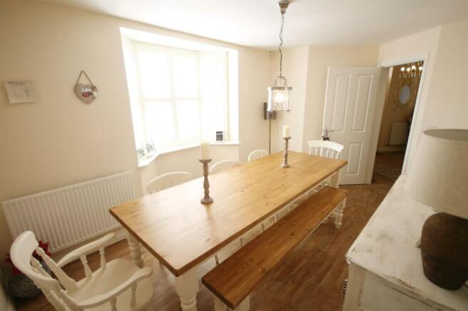 DiningRoom2.JPG