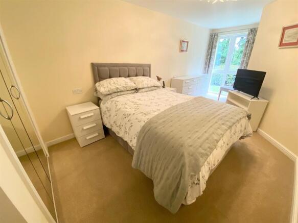 1 bed Apartment for sale Image 8