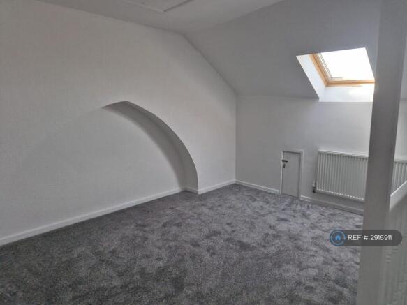 3 bed Terraced to rent Image 8