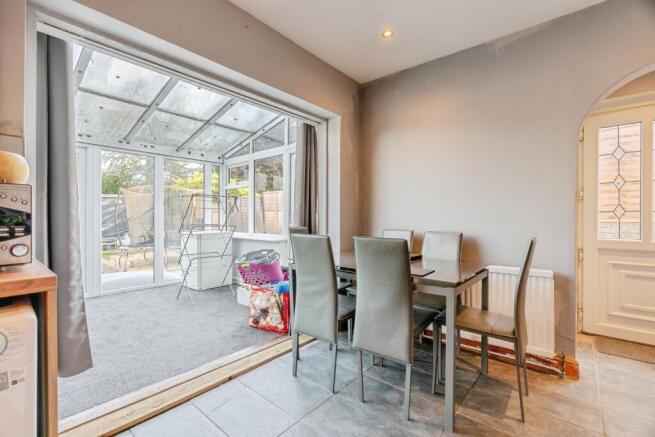 3 bed Semi-Detached for sale Image 8