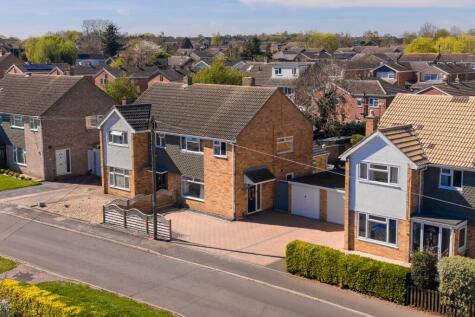 Abbots Crescent, St. Ives, Cambridgeshire, PE27 3YA
