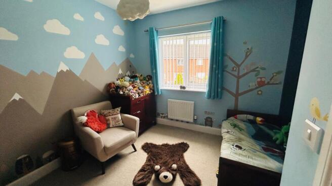 4 bed Detached for sale Image 8