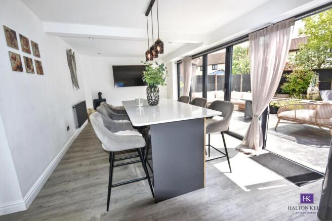 KITCHEN/DINING/FAMILY ROOM