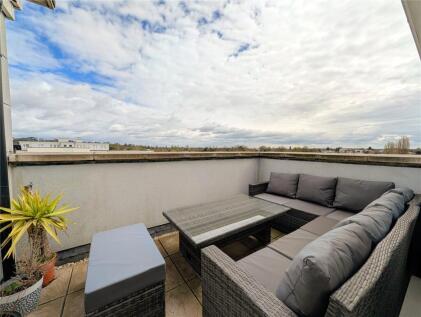 Heron Way, Maidenhead, Berkshire, SL6