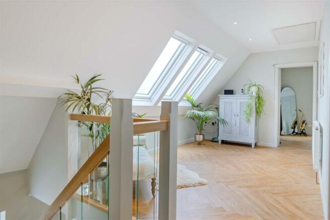 For Sale by Aspire Residential - Offington Lane