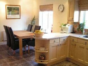 KITCHEN/BREAKFAST SECOND PHOTO