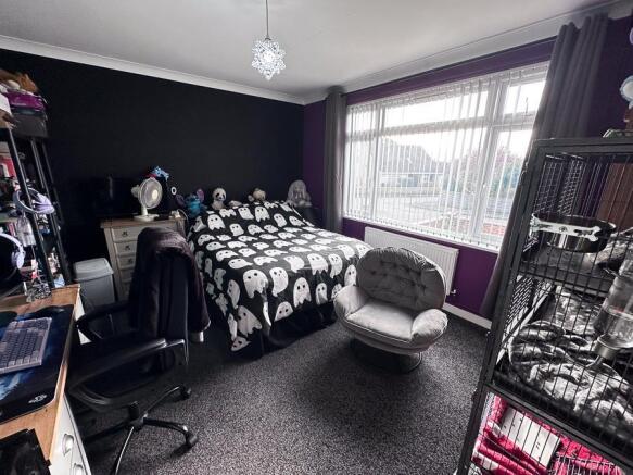 DOUBLE BEDROOM 4