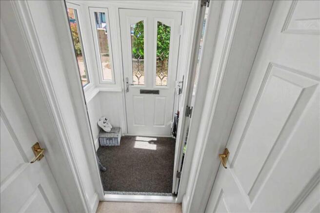 Entrajce Porch