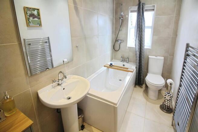 2 bed Terraced for sale Image 10