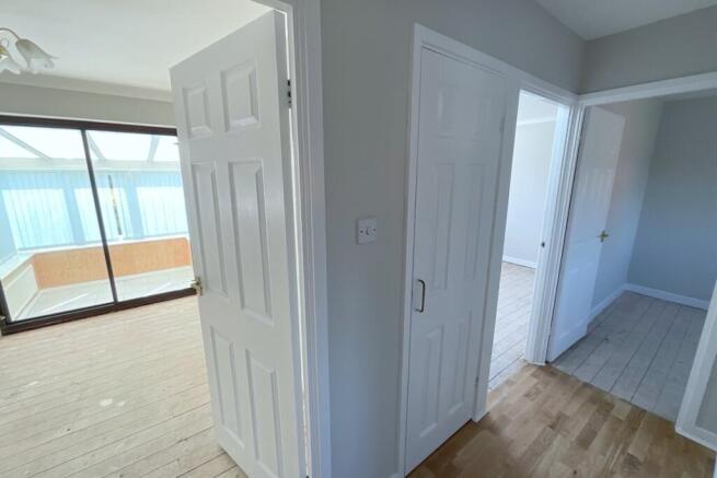 2 bed Bungalow for sale Image 4