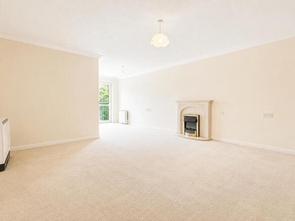 1 bed Retirement Property to rent Image 5