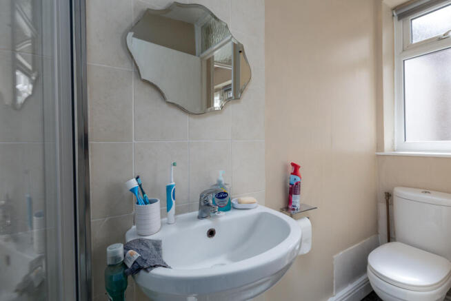 4 bed Flat for sale Image 11
