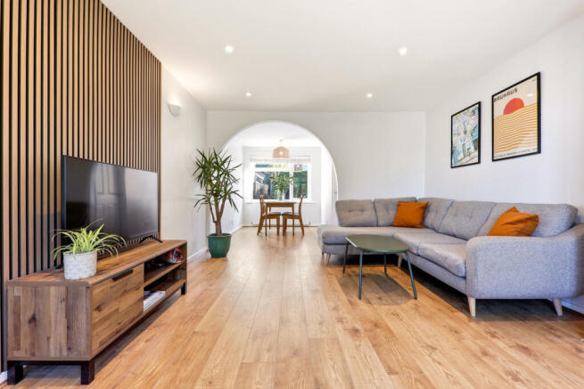 3 bed Semi-Detached for sale Image 5