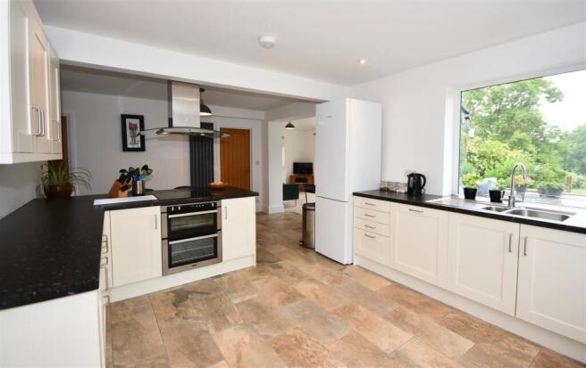 Kitchen/breakfast