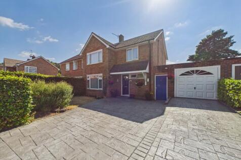 Badgers Way, Bracknell, Berkshire, RG12