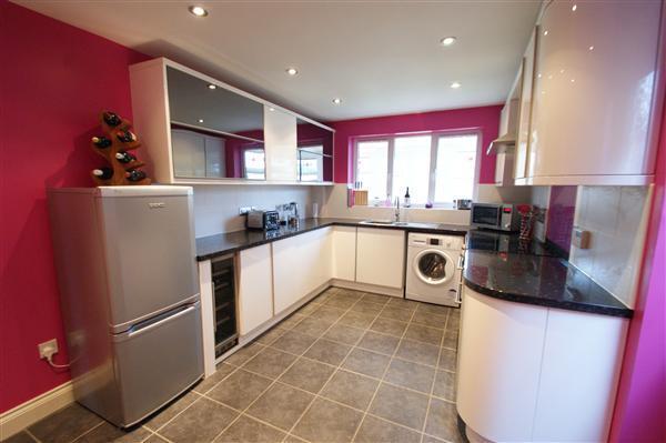 Fitted Kitchen