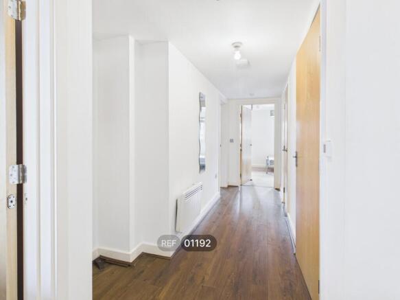 2 bed Apartment to rent Image 9
