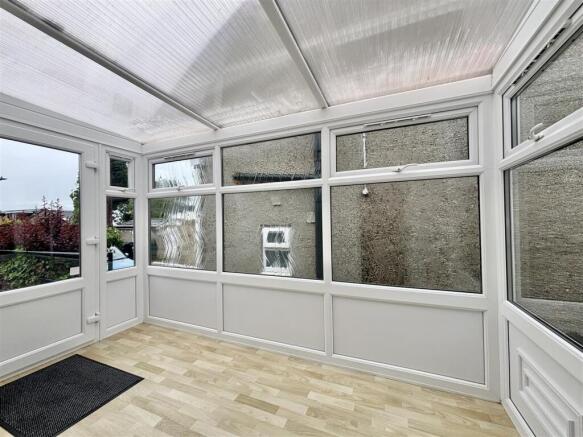 2 bed Detached Bungalow for sale Image 4