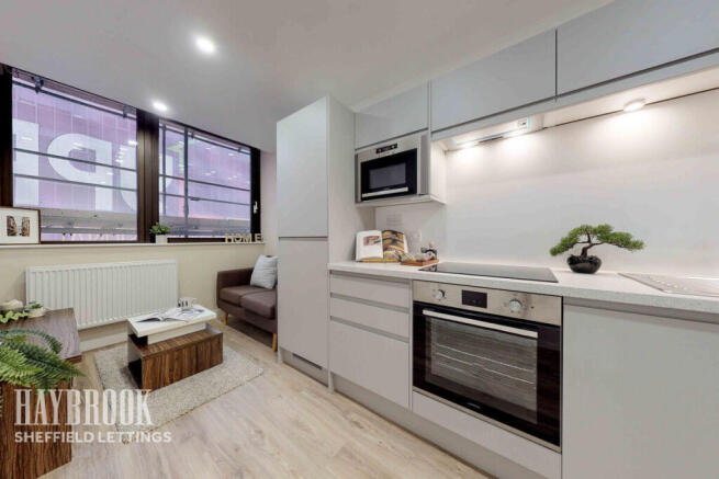 2 bed Apartment to rent Image 8