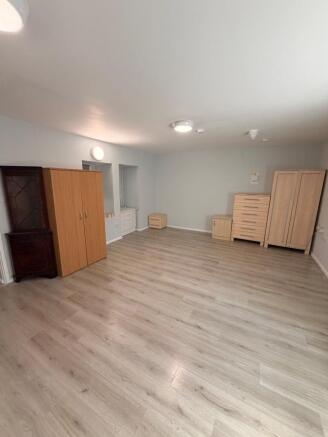 1 bed Apartment to rent Image 4