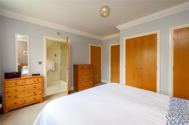 3 bed Terraced for sale Image 10