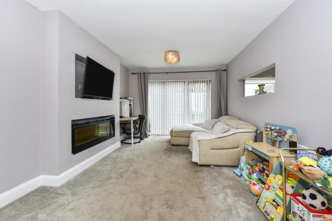 3 bed Semi-Detached for sale Image 6